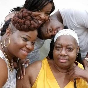 Meet your Posher, Connie